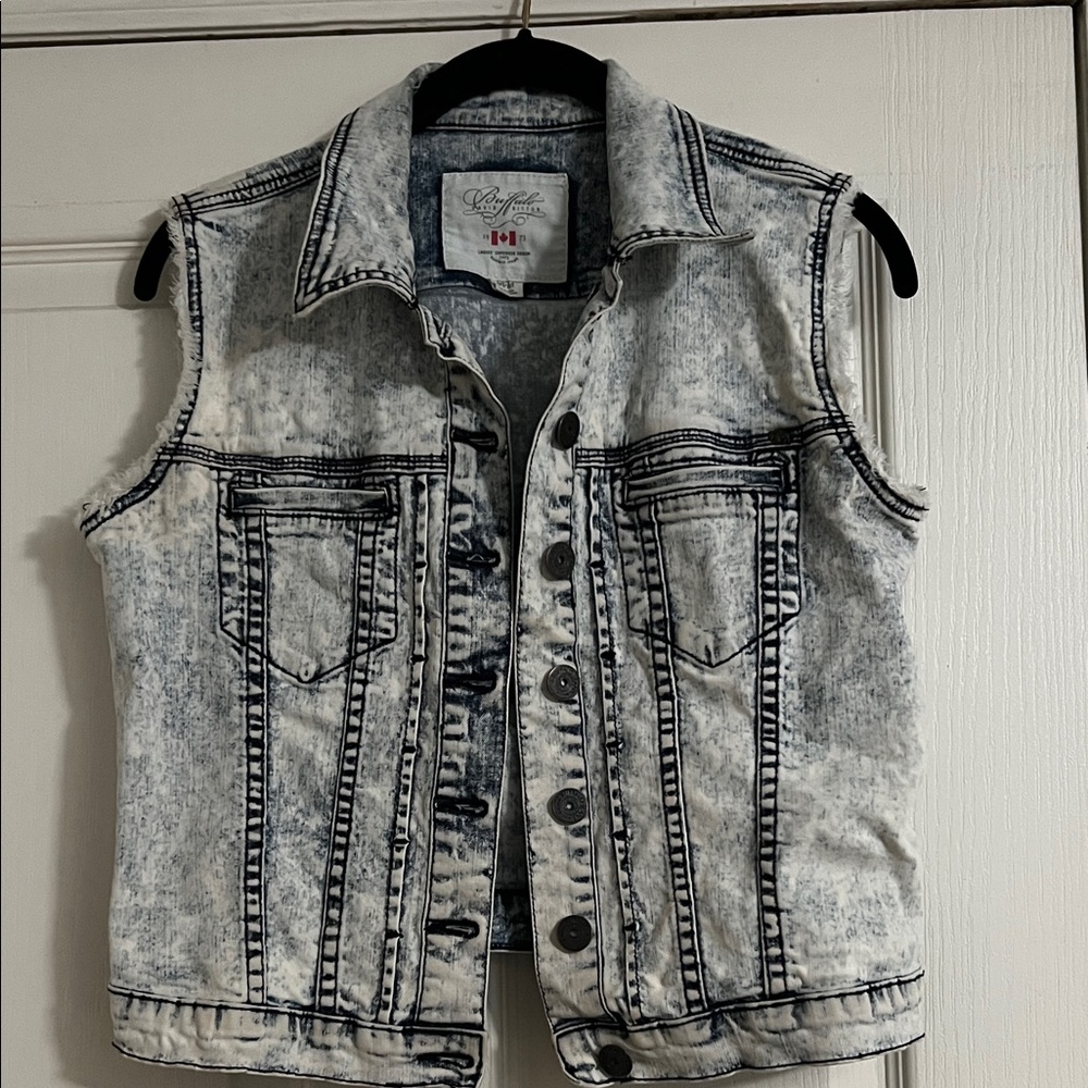 Buffalo David Bitton 1973 acid wash jeans vest. Has stretch and adjustable back